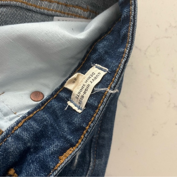 Madewell curvy high rise denim shorts - Picture 5 of 6